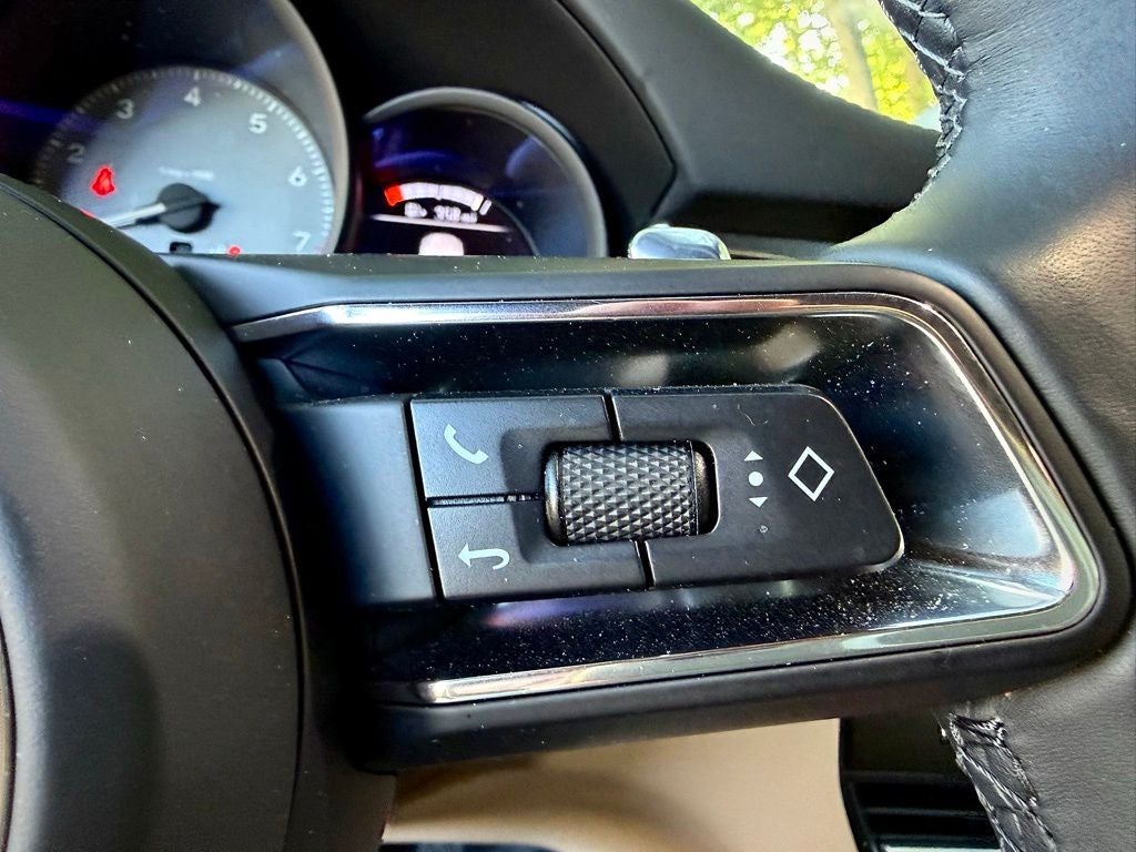 2025 Porsche Macan S