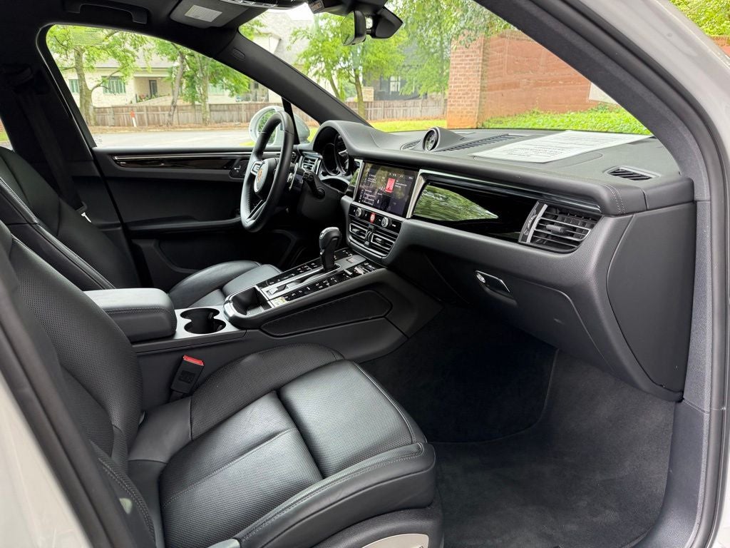 2025 Porsche Macan S