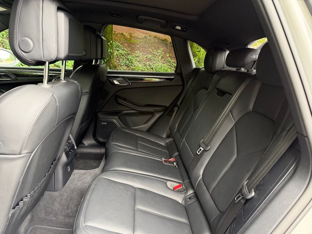 2025 Porsche Macan S