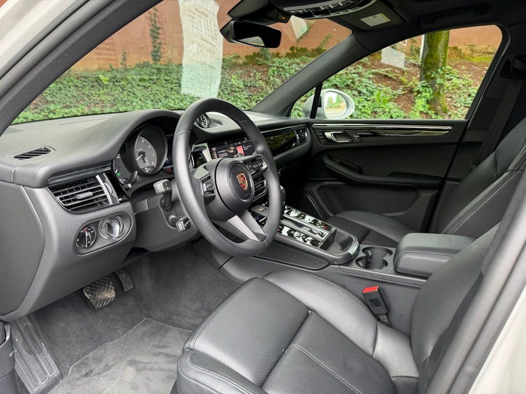 2025 Porsche Macan S
