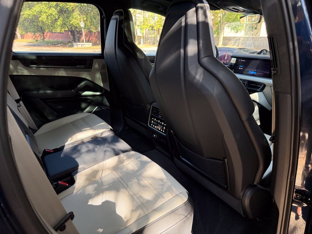 2026 Porsche Cayenne GTS