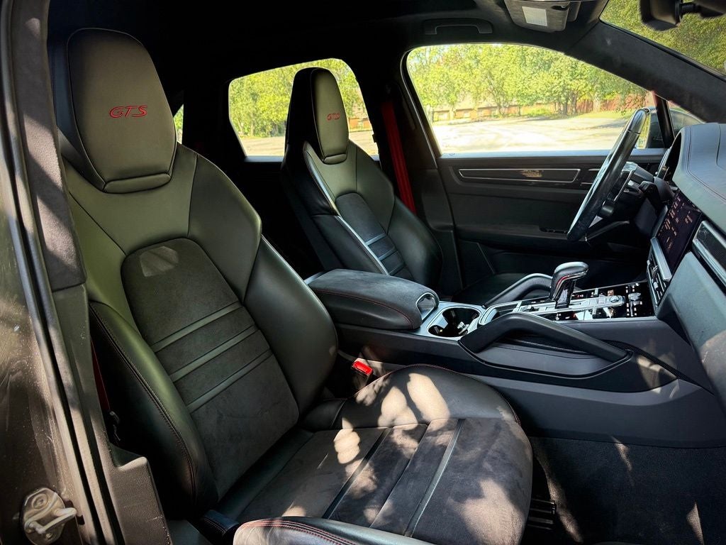2021 Porsche Cayenne GTS