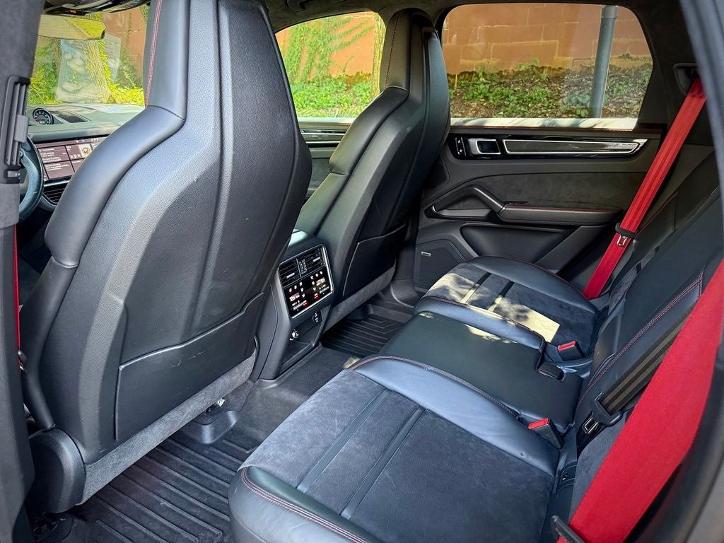 2021 Porsche Cayenne GTS