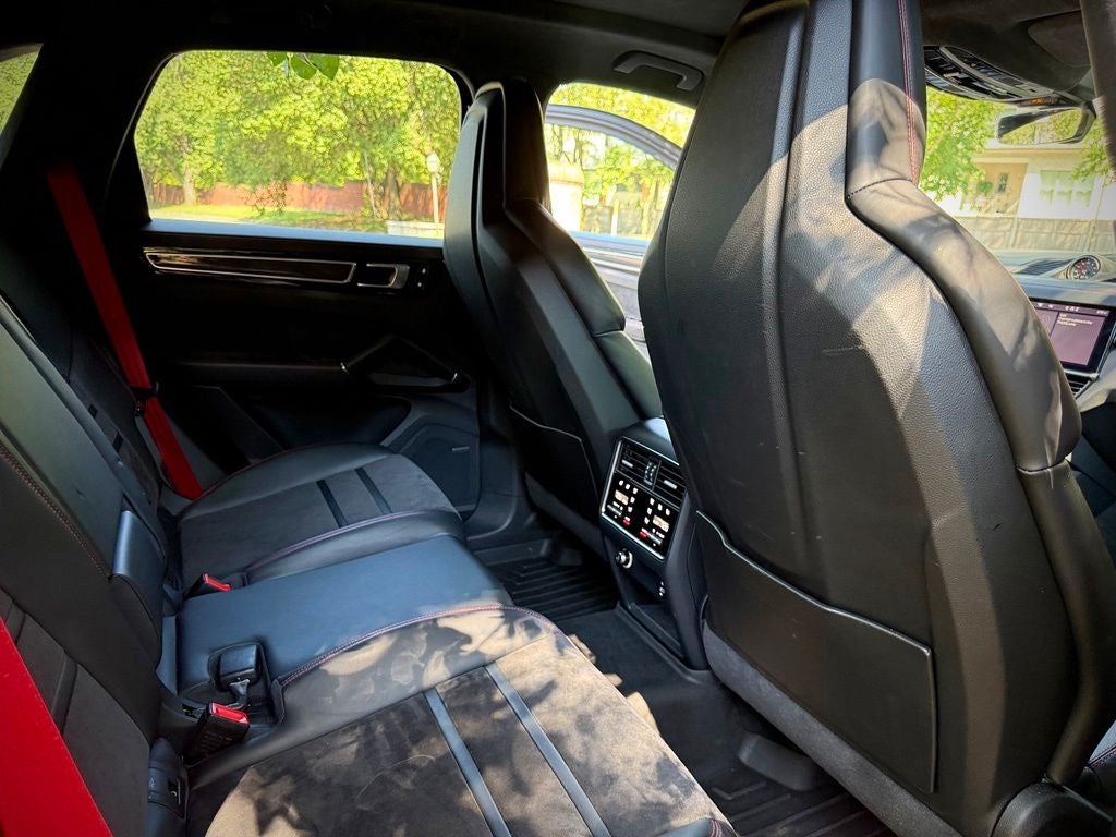 2021 Porsche Cayenne GTS