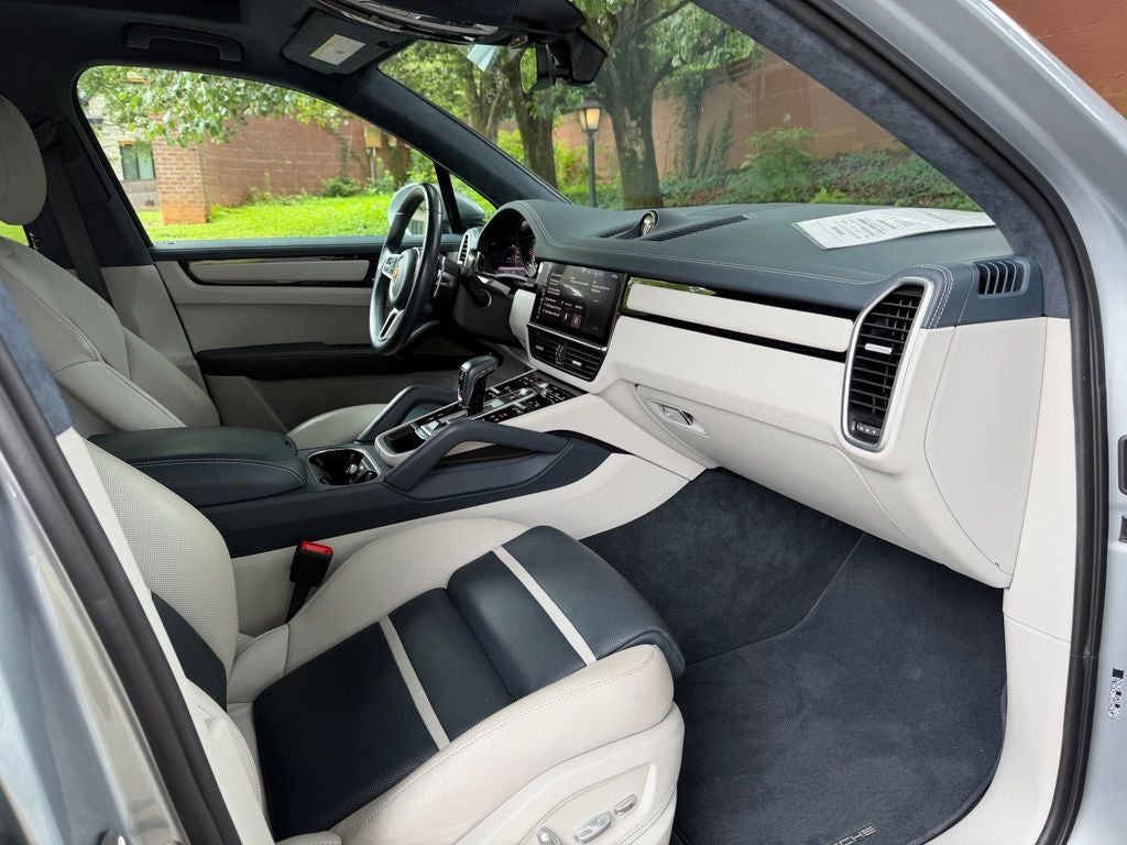 2021 Porsche Cayenne GTS