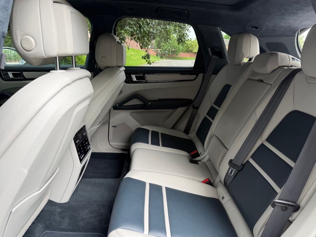 2021 Porsche Cayenne GTS