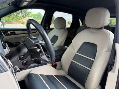 2021 Porsche Cayenne GTS
