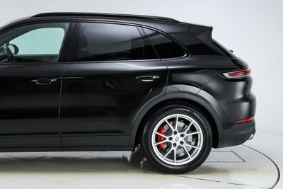 2024 Porsche Cayenne S