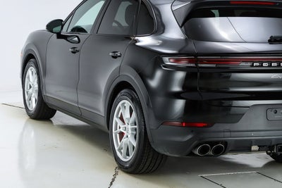 2024 Porsche Cayenne S