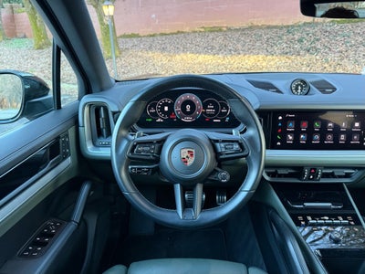 2024 Porsche Cayenne S