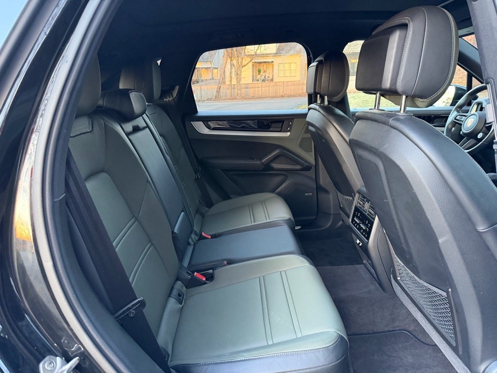 2024 Porsche Cayenne S