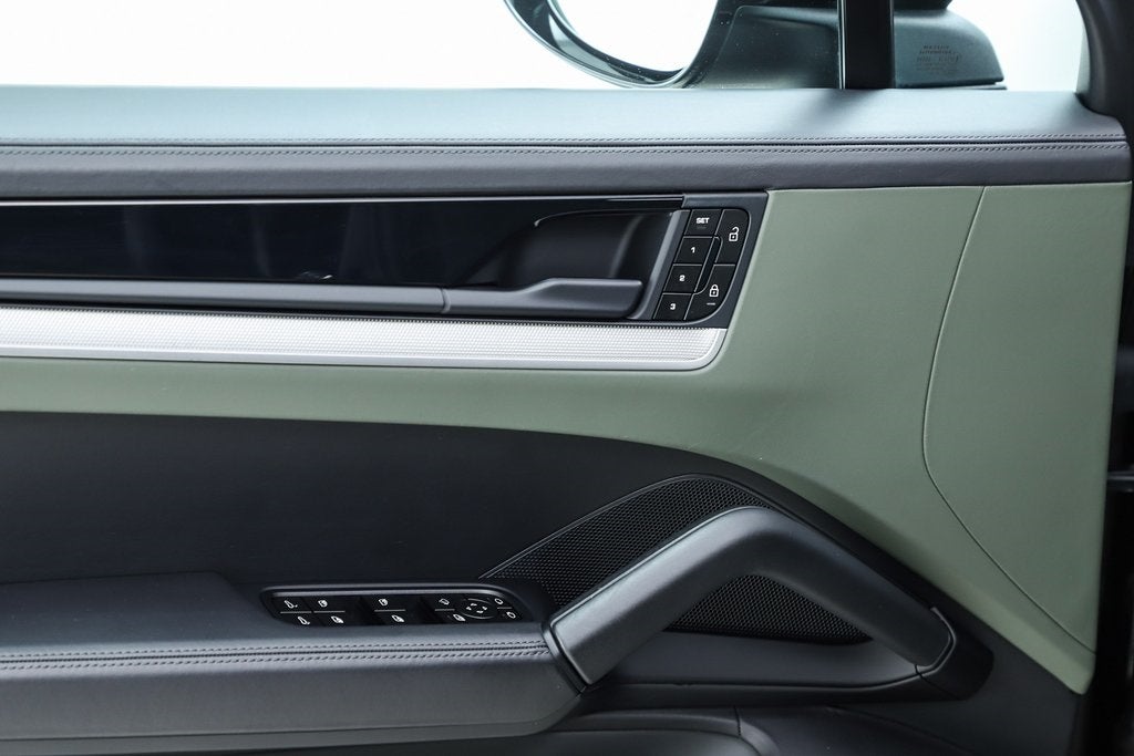 2024 Porsche Cayenne S