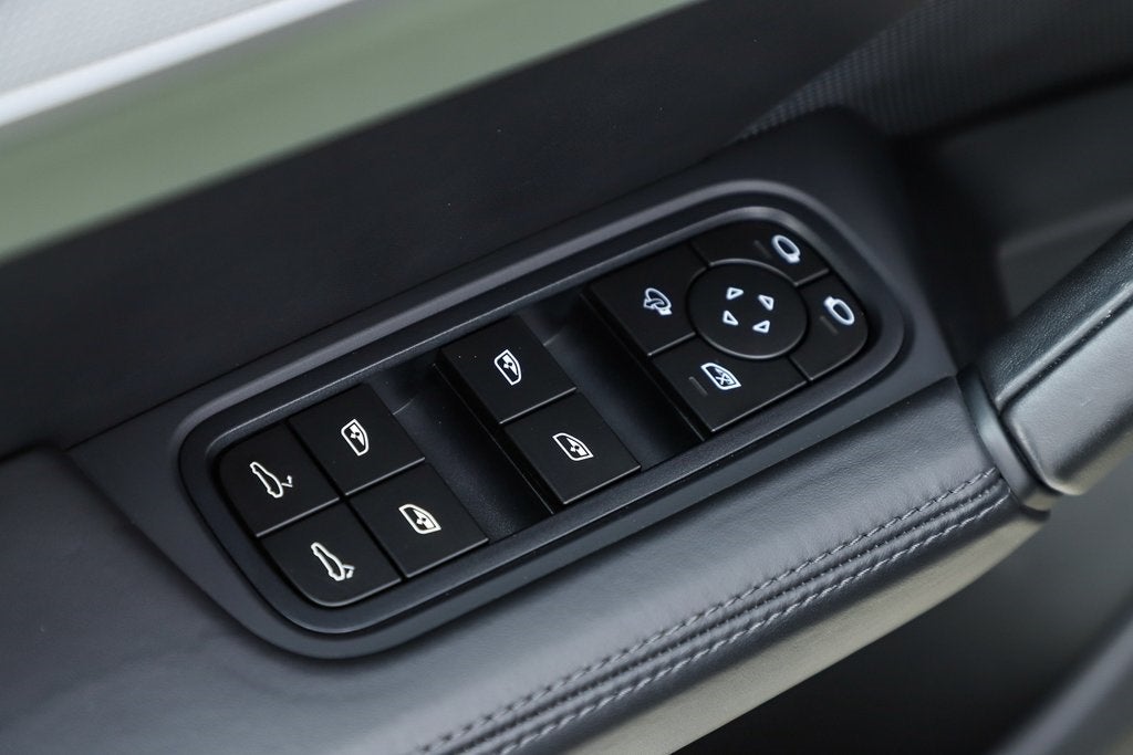 2024 Porsche Cayenne S