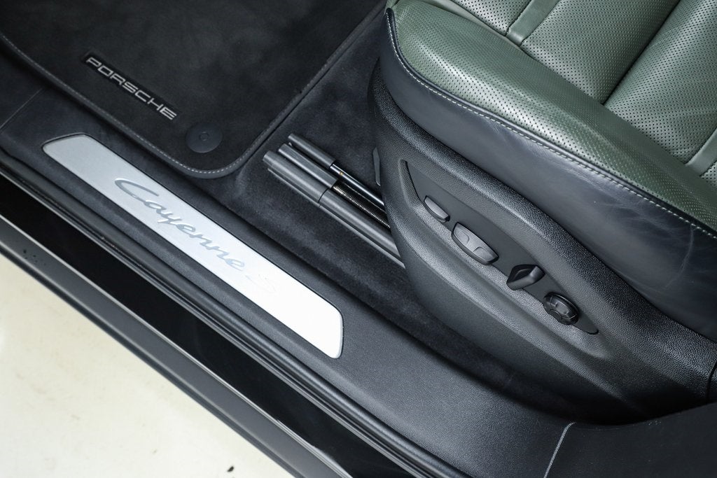 2024 Porsche Cayenne S