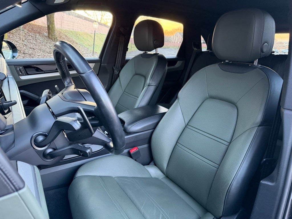 2024 Porsche Cayenne S