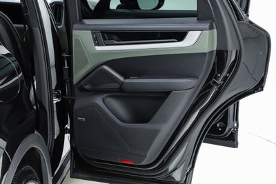 2024 Porsche Cayenne S