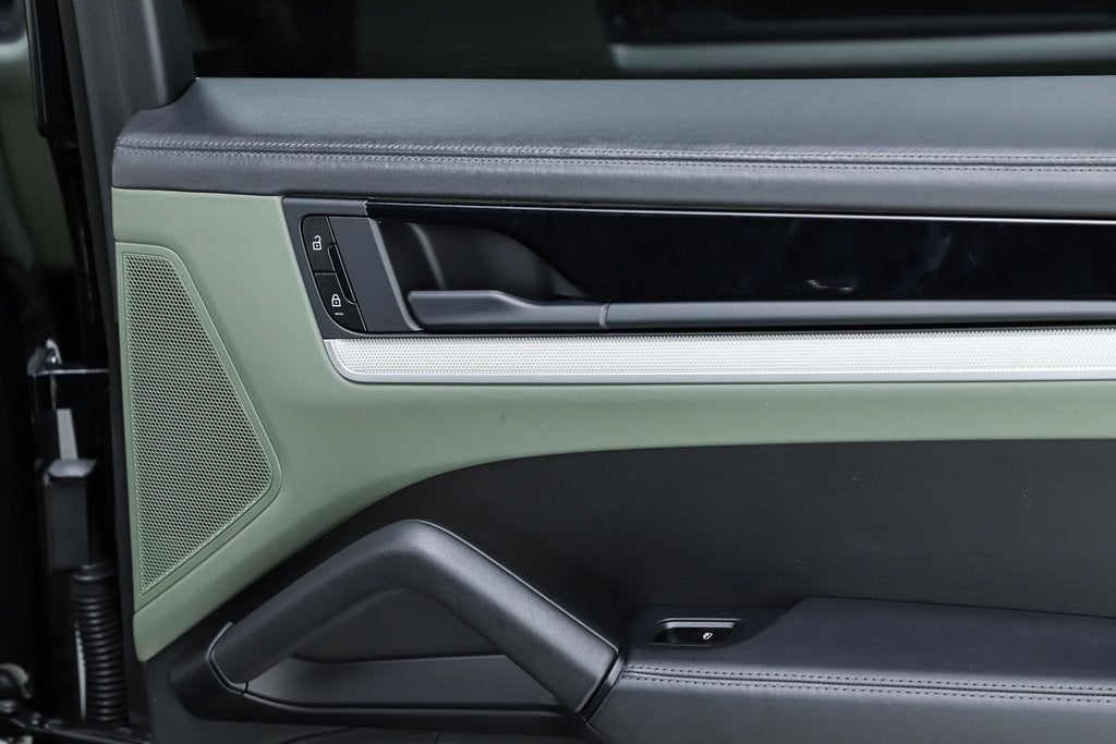 2024 Porsche Cayenne S