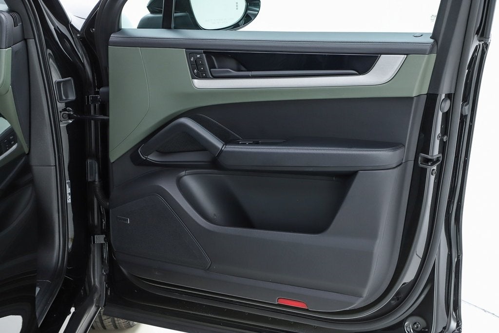 2024 Porsche Cayenne S