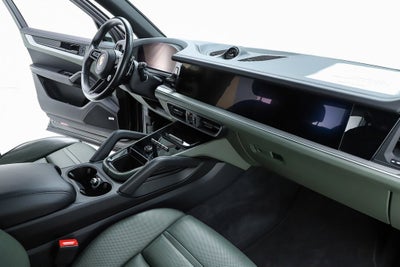 2024 Porsche Cayenne S