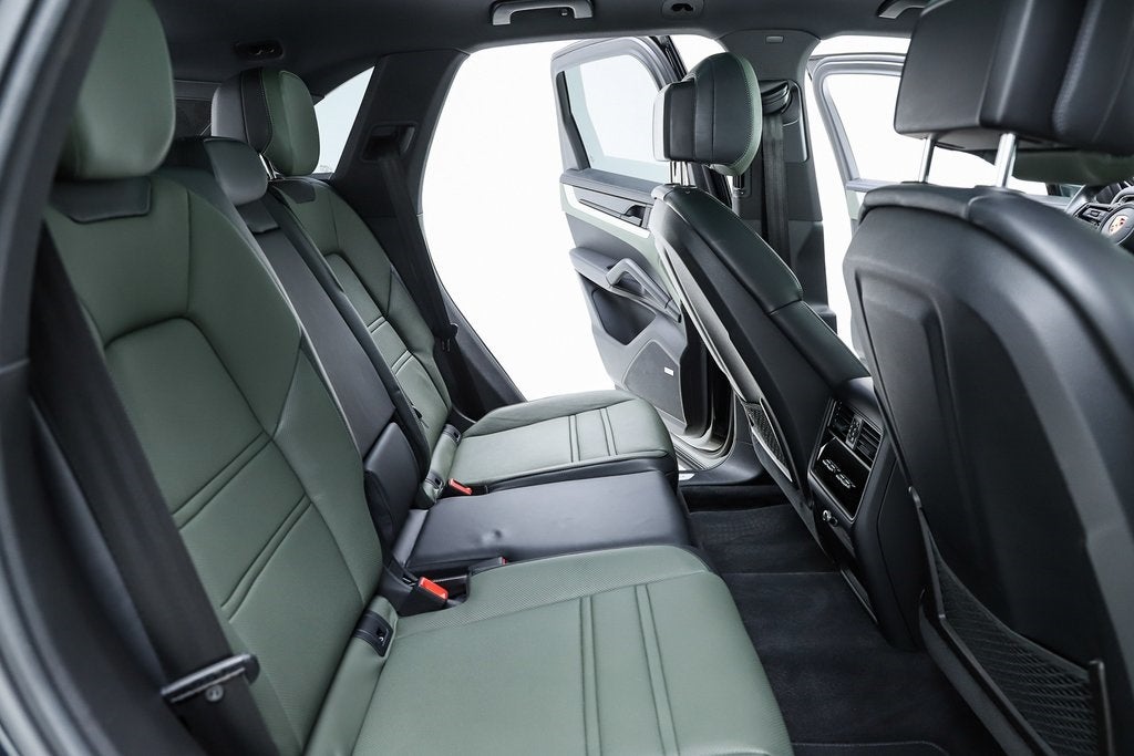 2024 Porsche Cayenne S