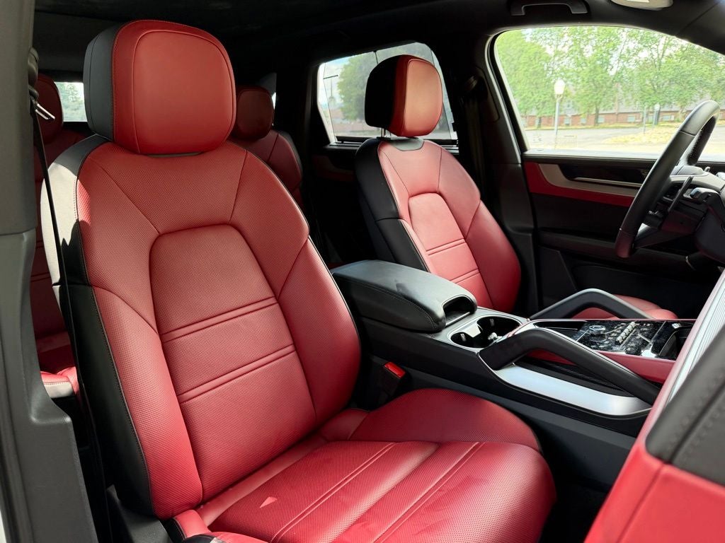 2026 Porsche Cayenne E-Hybrid S