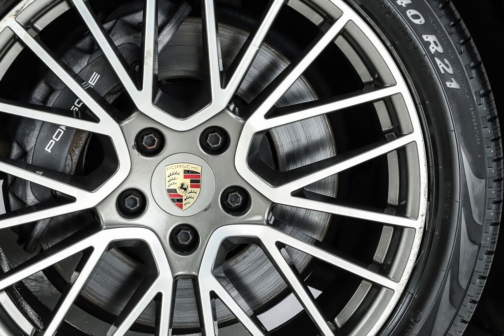 2023 Porsche Cayenne Coupe Platinum Edition