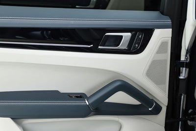 2023 Porsche Cayenne Coupe Platinum Edition