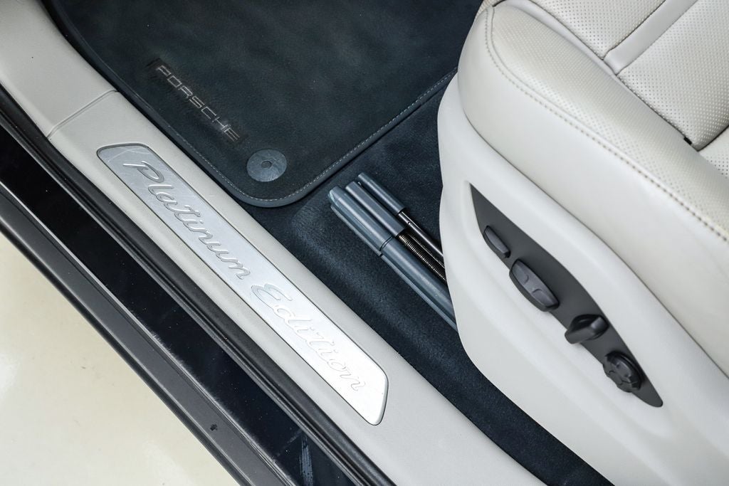 2023 Porsche Cayenne Coupe Platinum Edition