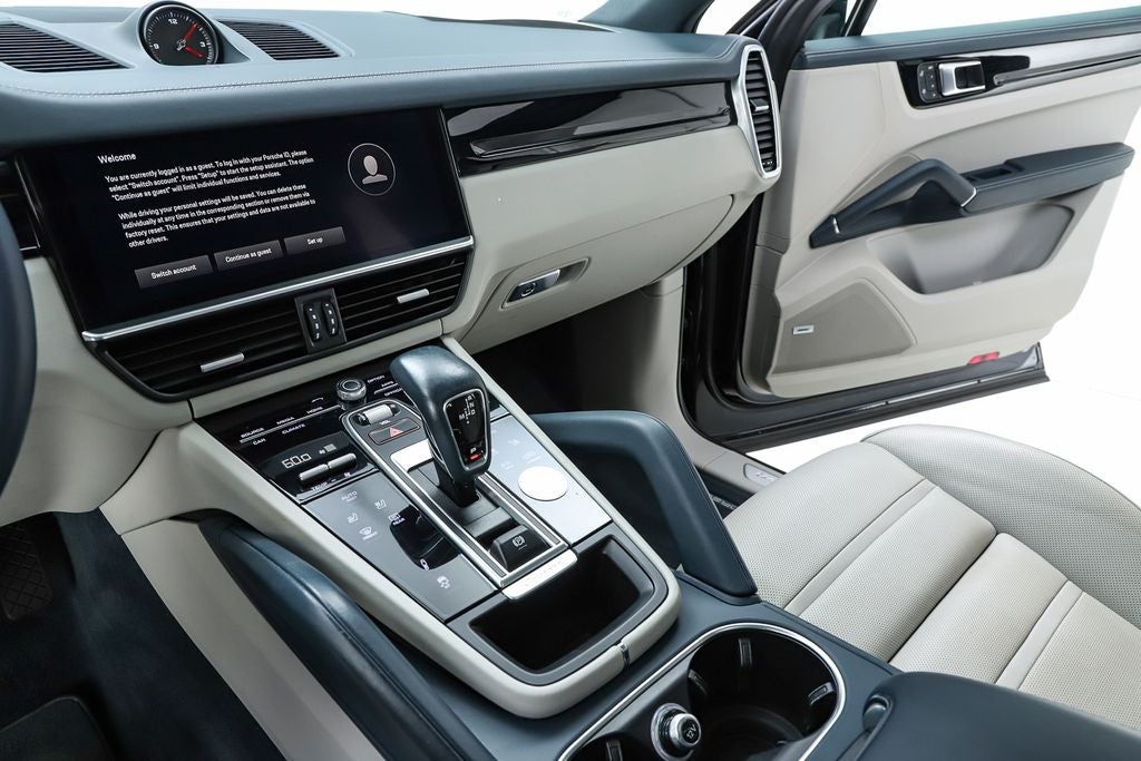 2023 Porsche Cayenne Coupe Platinum Edition