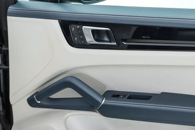 2023 Porsche Cayenne Coupe Platinum Edition