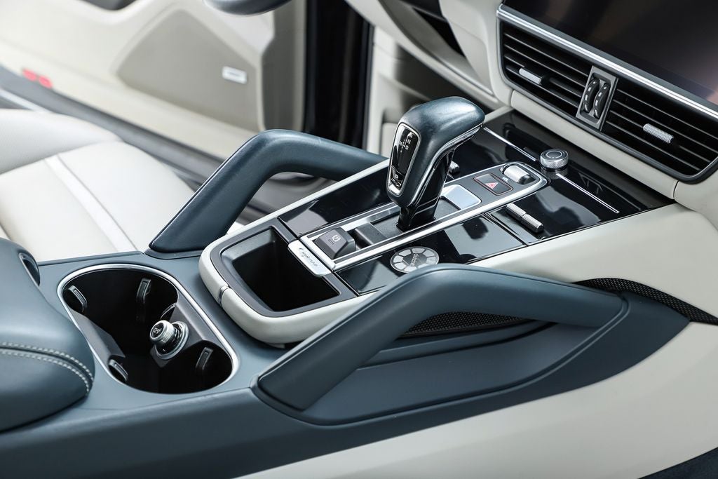 2023 Porsche Cayenne Coupe Platinum Edition