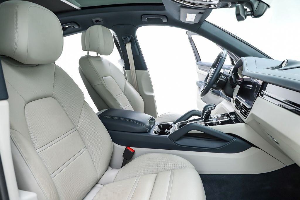 2023 Porsche Cayenne Coupe Platinum Edition