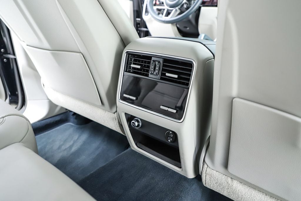 2023 Porsche Cayenne Coupe Platinum Edition