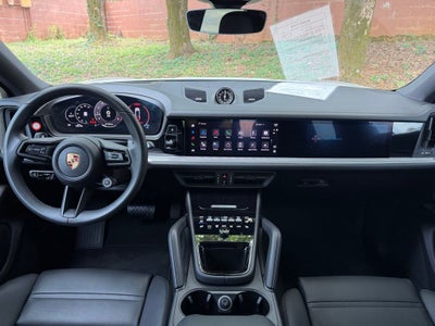 2025 Porsche Cayenne Coupe Base