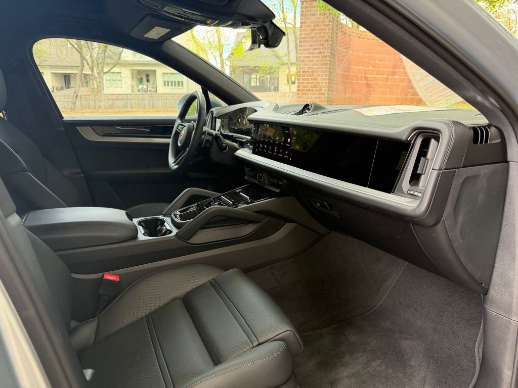 2025 Porsche Cayenne Coupe Base