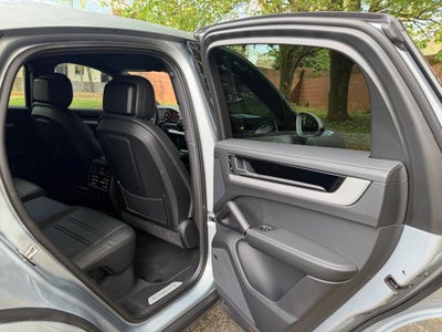 2025 Porsche Cayenne Coupe Base