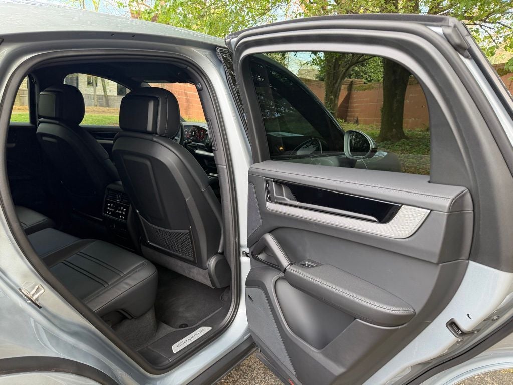 2025 Porsche Cayenne Coupe Base