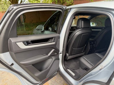 2025 Porsche Cayenne Coupe Base