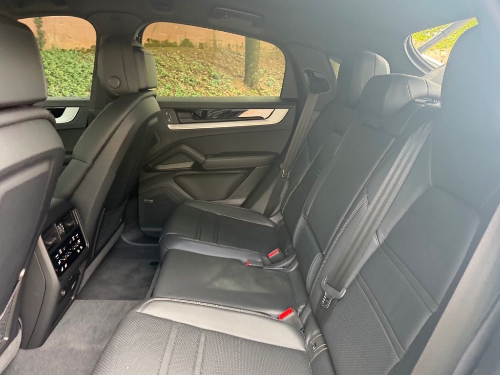 2025 Porsche Cayenne Coupe Base