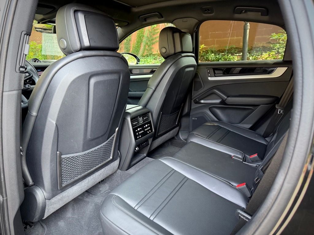 2025 Porsche Cayenne Coupe Base