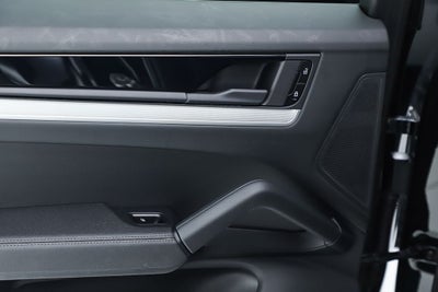 2025 Porsche Cayenne Coupe Base