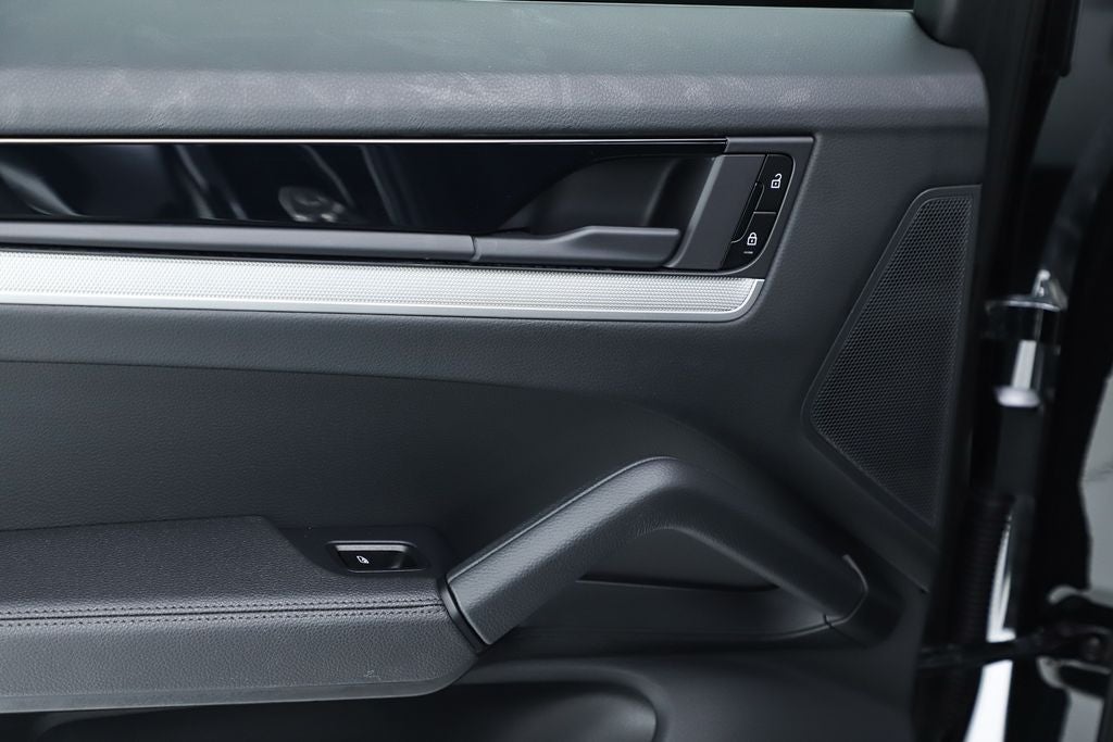 2025 Porsche Cayenne Coupe Base