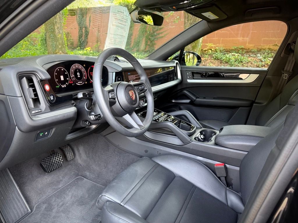 2025 Porsche Cayenne Coupe Base