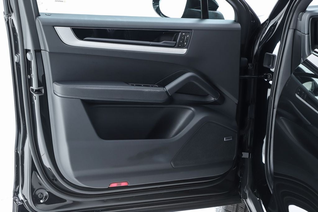 2025 Porsche Cayenne Coupe Base