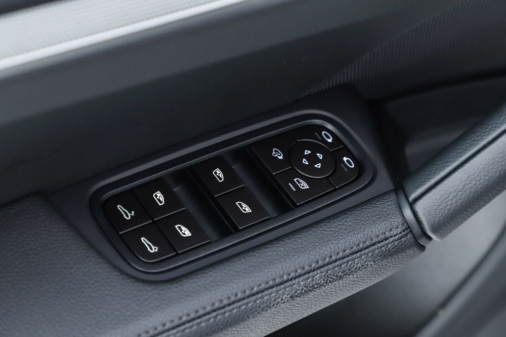 2025 Porsche Cayenne Coupe Base