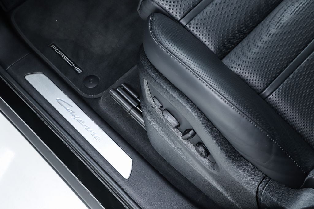 2025 Porsche Cayenne Coupe Base