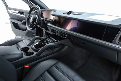 2025 Porsche Cayenne Coupe Base