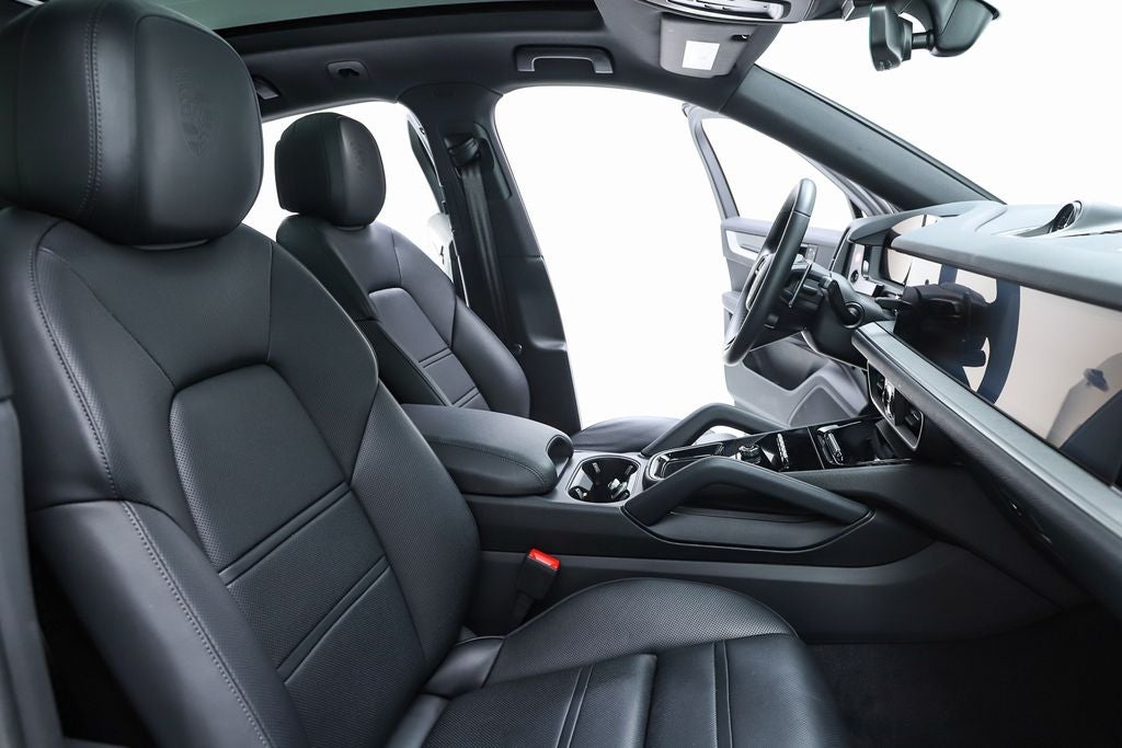 2025 Porsche Cayenne Coupe Base