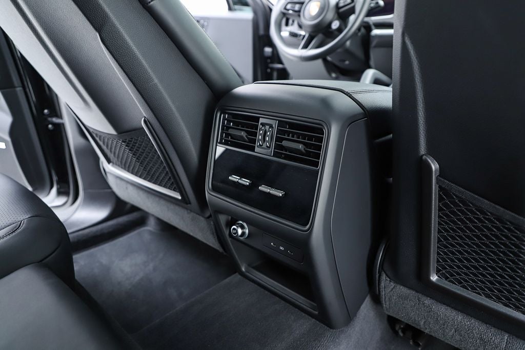 2025 Porsche Cayenne Coupe Base