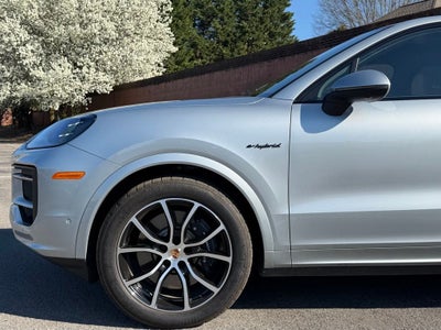 2025 Porsche Cayenne E-Hybrid Coupe Base